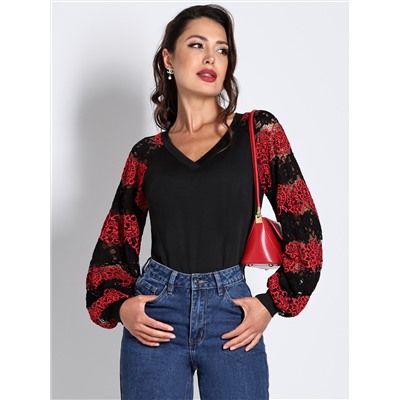 Блузка черная трикотажная с кружевными рукавами