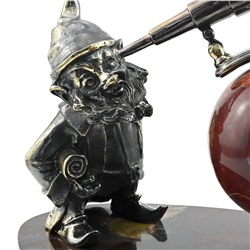 Астроном из бронзы на подставке из яшмы 228*180*175мм.