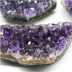 Друза аметистовая 48*32*28мм, 60-69г