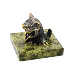 Кот улыбка из бронзы на подставке из змеевика 50*50*40мм.