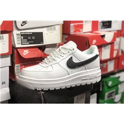 Nike Air Force 1 Luxe
