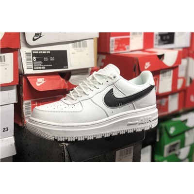 Nike Air Force 1 Luxe