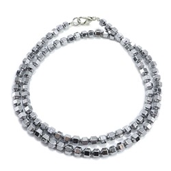 Бусы ГРАНЕНЫЕ из ГЕМАТИТА, цвет SILVER - целебные нормализуют давление (бусины по 3-4 мм., длина нити 43-45 см.), 1 шт.