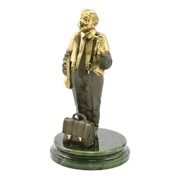 Статуэтка "Финансист" из бронзы на подставке из нефрита 100*100*185мм