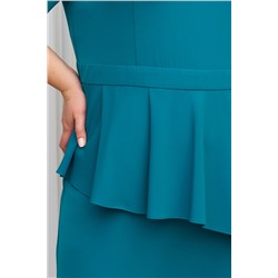 Платье-футляр с отлетной баской
