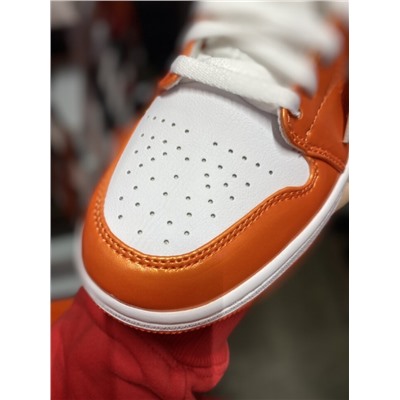 Nike Air Jordan 1