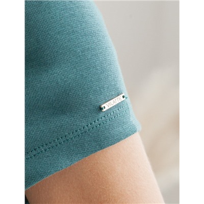 Футболка из плотного трикотажа с плетением риб 1*1