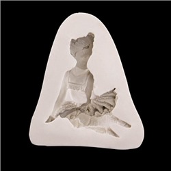 Силиконовый молд "Сидящая балерина" 7*5,5 см