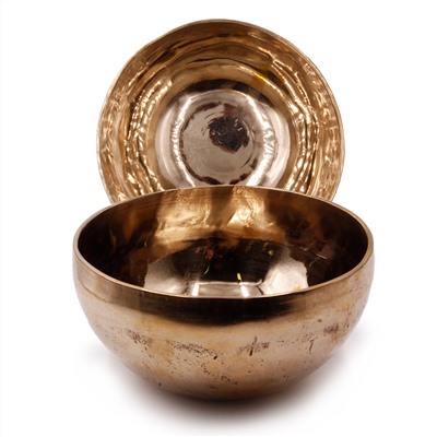 Поющая чаша GOLD, Целительная (ручная ковка, семь металлов, диаметр 15 - 16 см., высота 8 см., вес 701 - 800 г.), 1 шт.