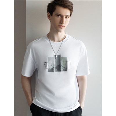 Свободная футболка  с авторским принтом