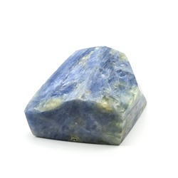 Минерал кианит с гранями 61*44*28мм, 131г