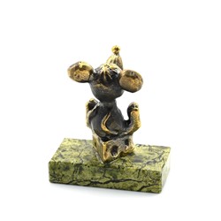 Мышонок на сыре из бронзы на подставке из змеевика 50*25*45мм, 90гр.