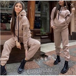 Спортивные костюмы 882706