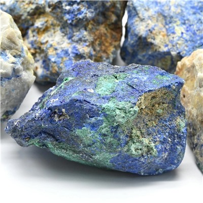 Минерал азурмалахит 33*23*19мм, 20-29г