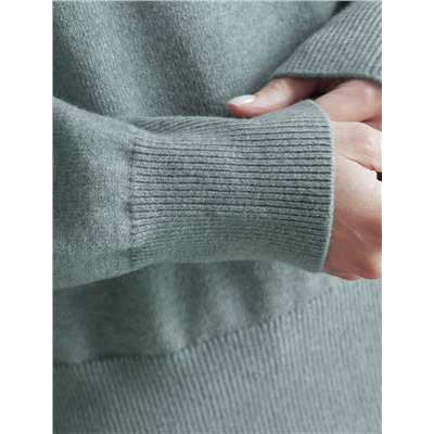 Свитер из пряжи с кашемиром