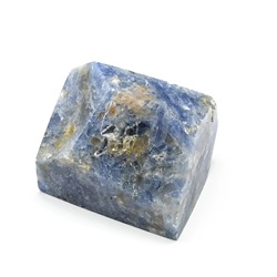 Камень кианит 45*41*29мм, 120г