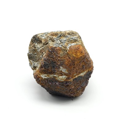 Самородный гранат 40*37*31мм, 74г