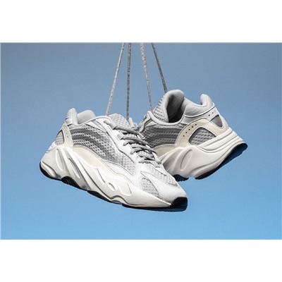Кроссовки Adidas yeezy boost 700 v2