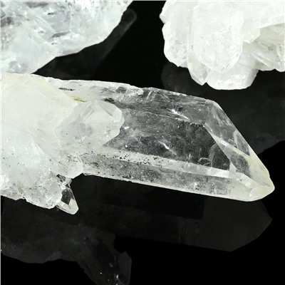 Кристаллы горного хрусталя 47*33*25мм, 40-49г