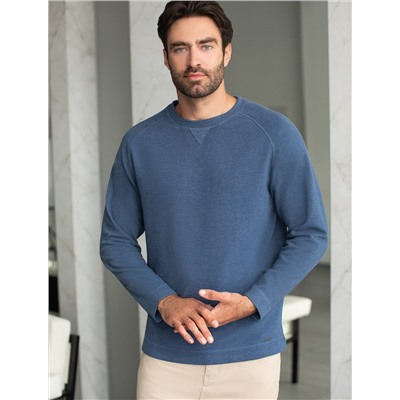 Джемпер базовый из мягкого фактурного трикотажа с круглым воротом