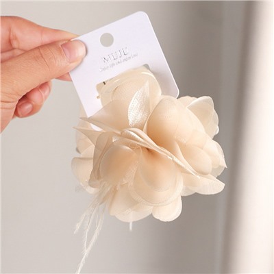 Заколка-краб для волос с цветком и перьями, 8 см.