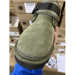 UGG-8570