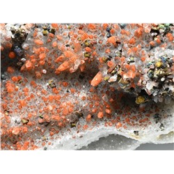 Кварц синатит с пиритом 270*220*75мм. 2790гр