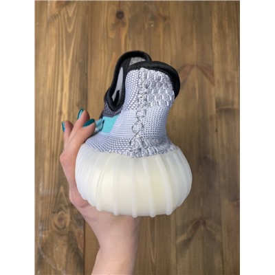 Adidas Yeezy Boost 350 V2 (без коробки)