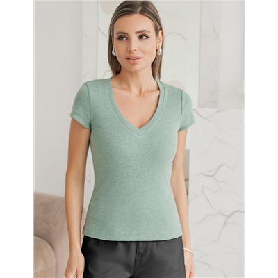 Футболка из плотного трикотажа в рубчик с V-образным вырезом