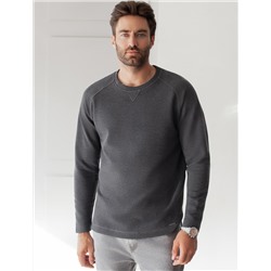 Джемпер базовый из мягкого фактурного трикотажа с круглым воротом