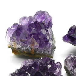 Друза аметистовая 50*36*30мм, 70-79г