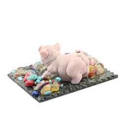 Сувенир из змеевика и мрамолита "Поросенок играет" 80*60*35мм.