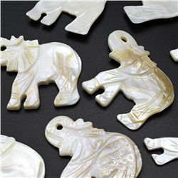 Кулон из перламутра слон 50*42мм