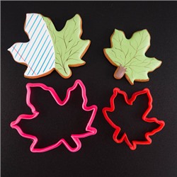 Вырубка для пряника "Кленовый лист" пластик, 11 см