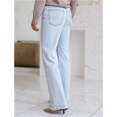 Джинсы-клеш из эластичного денима