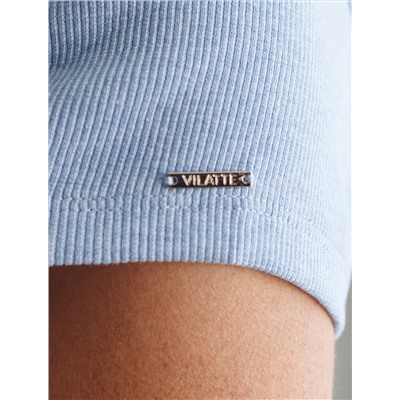 Футболка из плотного трикотажа в рубчик с V-образным вырезом