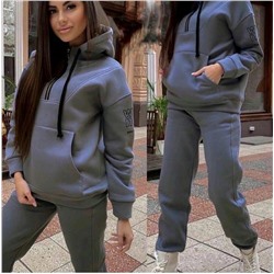 Спортивные костюмы 897616