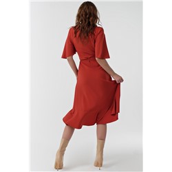 Платье приталенное с воланами миди терракотовое