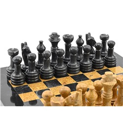 Шахматы из зололистого ракушечника с мрамором чёрным " Премиум" 250*250мм.