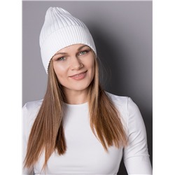 Шапка вязаная с отворотом, вязка лапша, белый