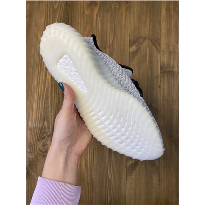 Adidas Yeezy Boost 350 V2 (без коробки)