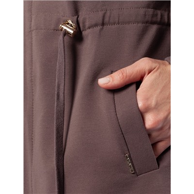 Парка с золотистой фурнитурой из тонкого эластичного футера