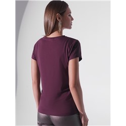 Нарядная футболка с блестящим принтом