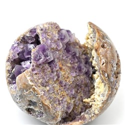 Шар из флюорита, диаметр 63мм, 150г.