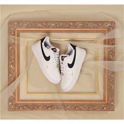 Nike Air Force 1 07
