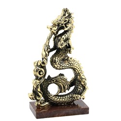 Дракон огнедышащий на подставке из лемезита 75*35*118мм