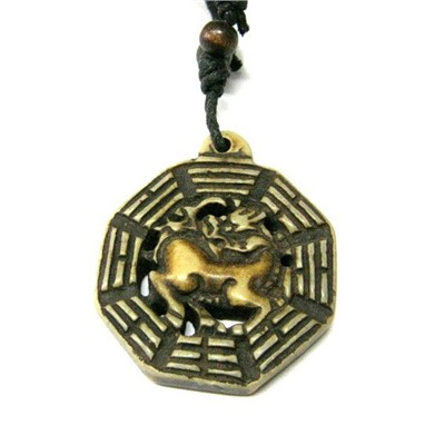 Подвеска на шнурке ЦИЛИНЬ В БАГУА (пластик под кость), 1 шт.