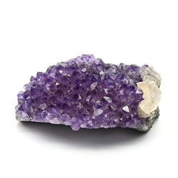 Друза из аметиста с кальцитовым включением 87*54*29мм, 140г