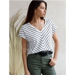 Футболка с цельнокроеным рукавом