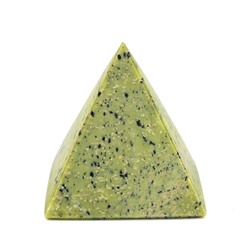 Пирамиды из жадеита 73*73*73мм